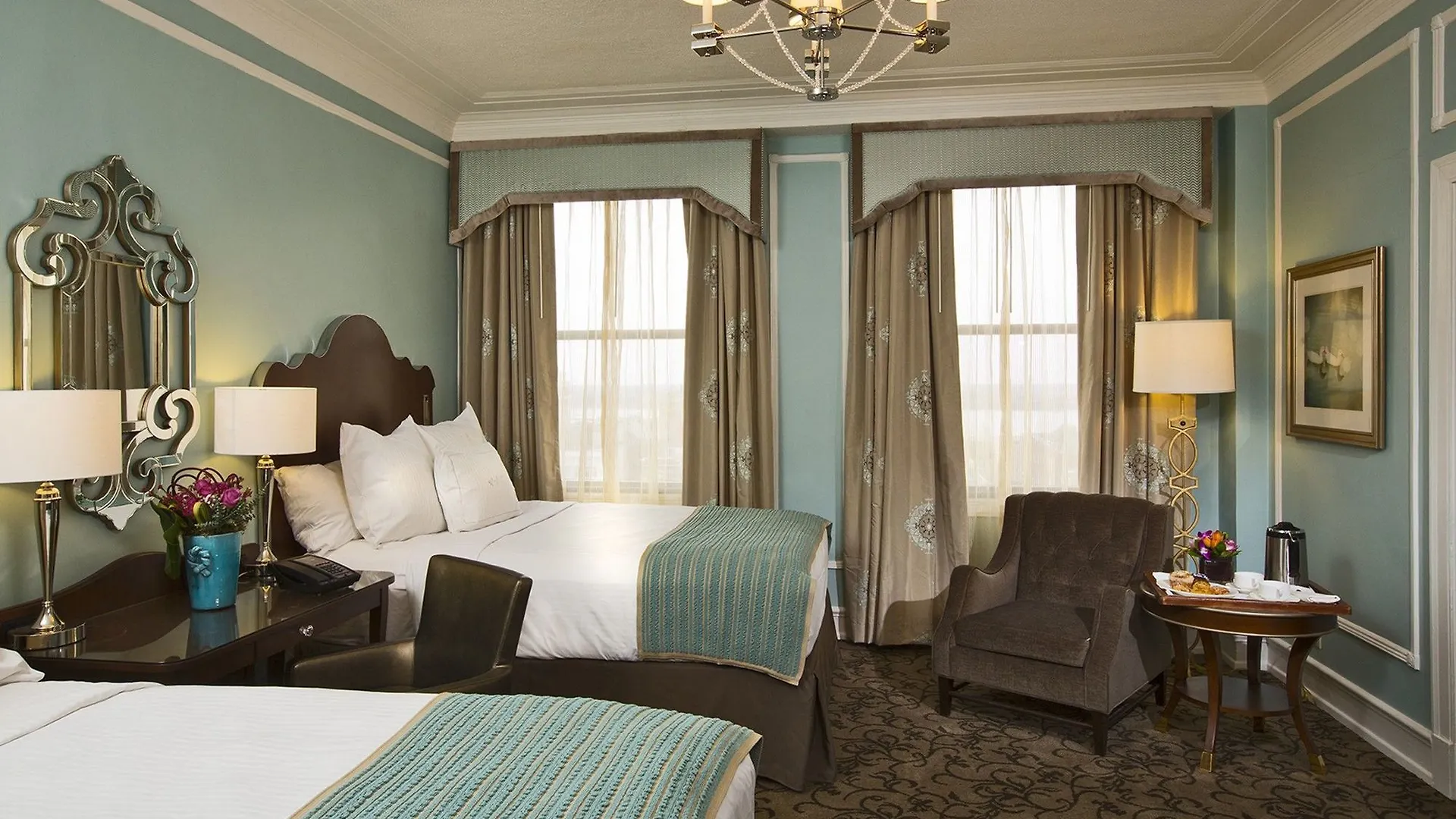 ****  Peabody Memphis Hotel United States
