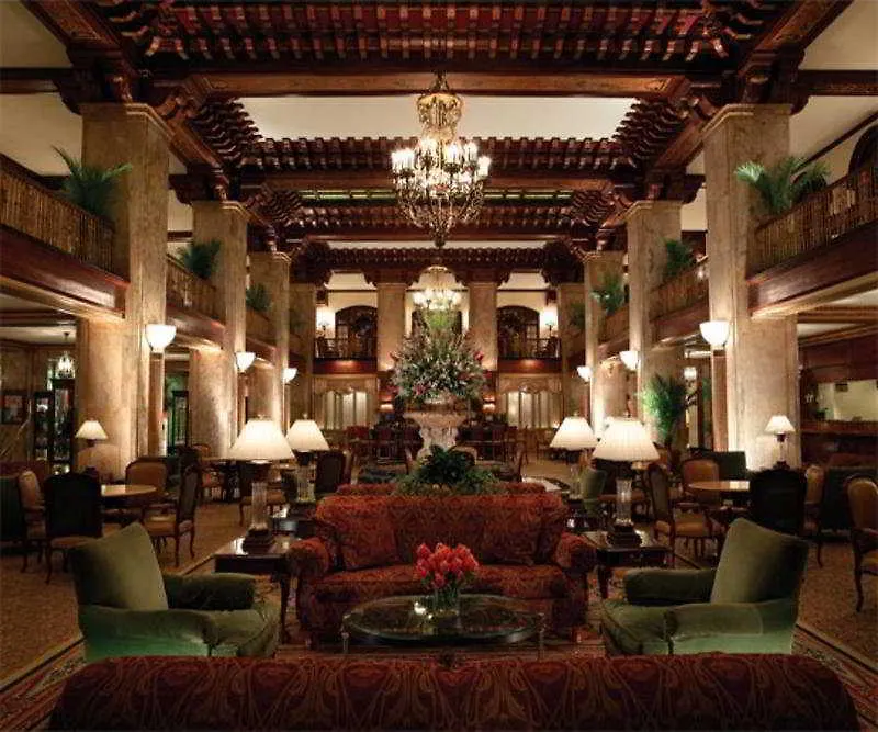 Peabody Memphis Hotel 4*,