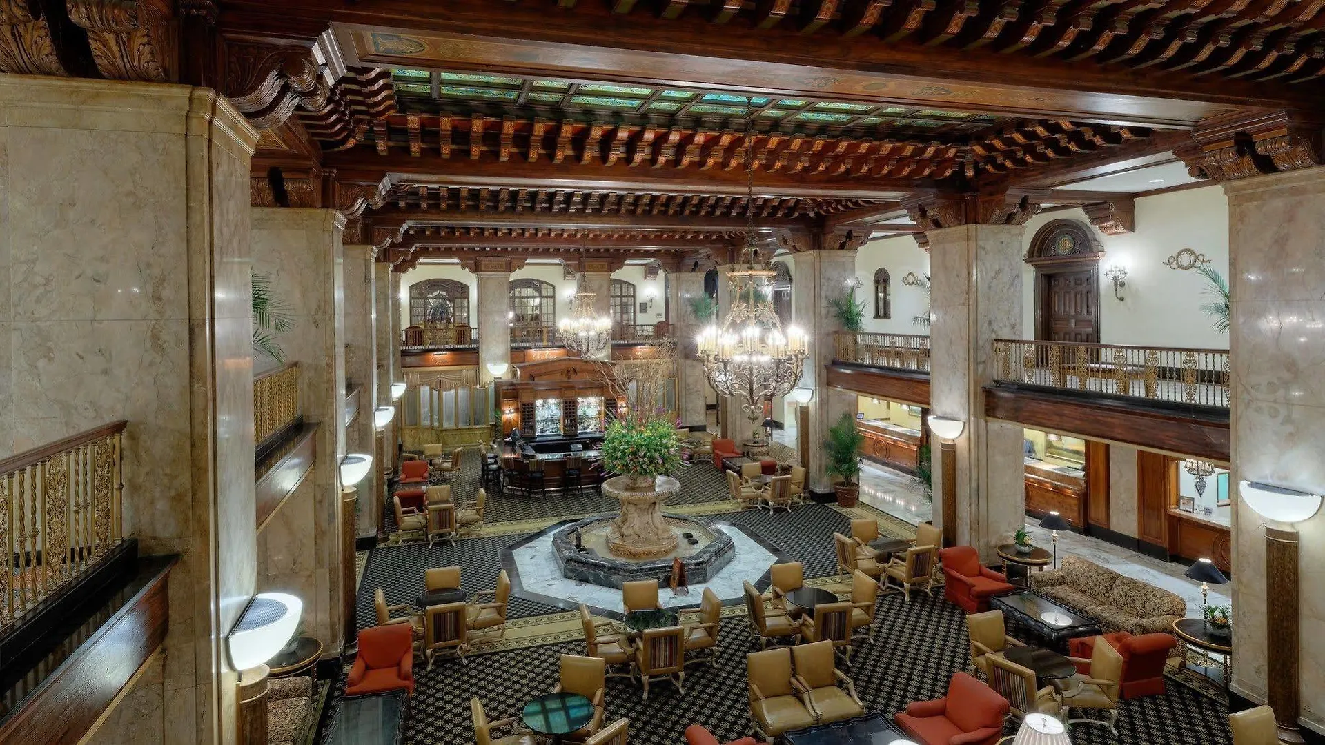 Peabody Memphis Hotel 4*,