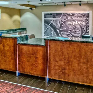 Hampton Memphis / Hotel